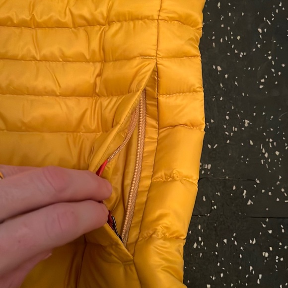 Cotopaxi Fuego Down Vest “Amber Stripes” women’s XL NWT - Picture 5 of 12